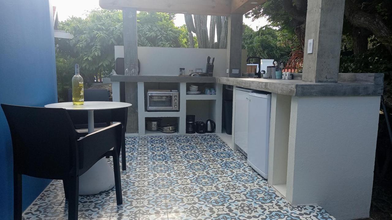 פאראדרה Naima Luxury Home, Cottage & Apartment Rentals מראה חיצוני תמונה