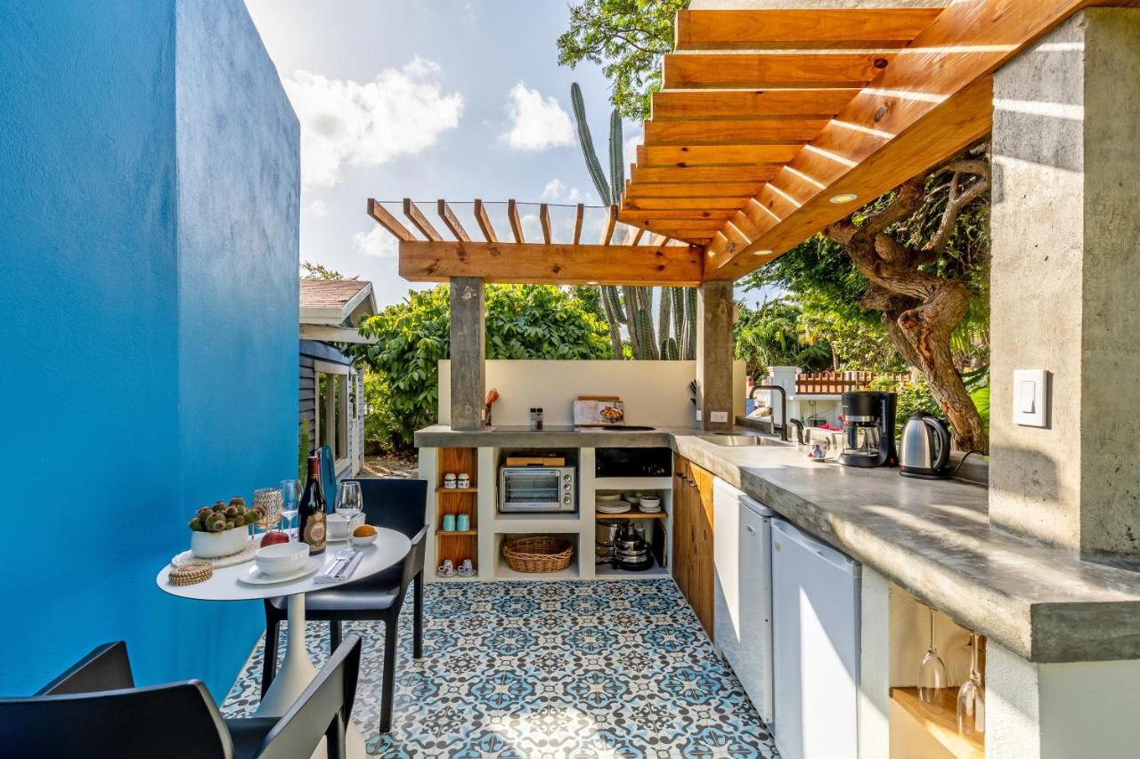 פאראדרה Naima Luxury Home, Cottage & Apartment Rentals מראה חיצוני תמונה