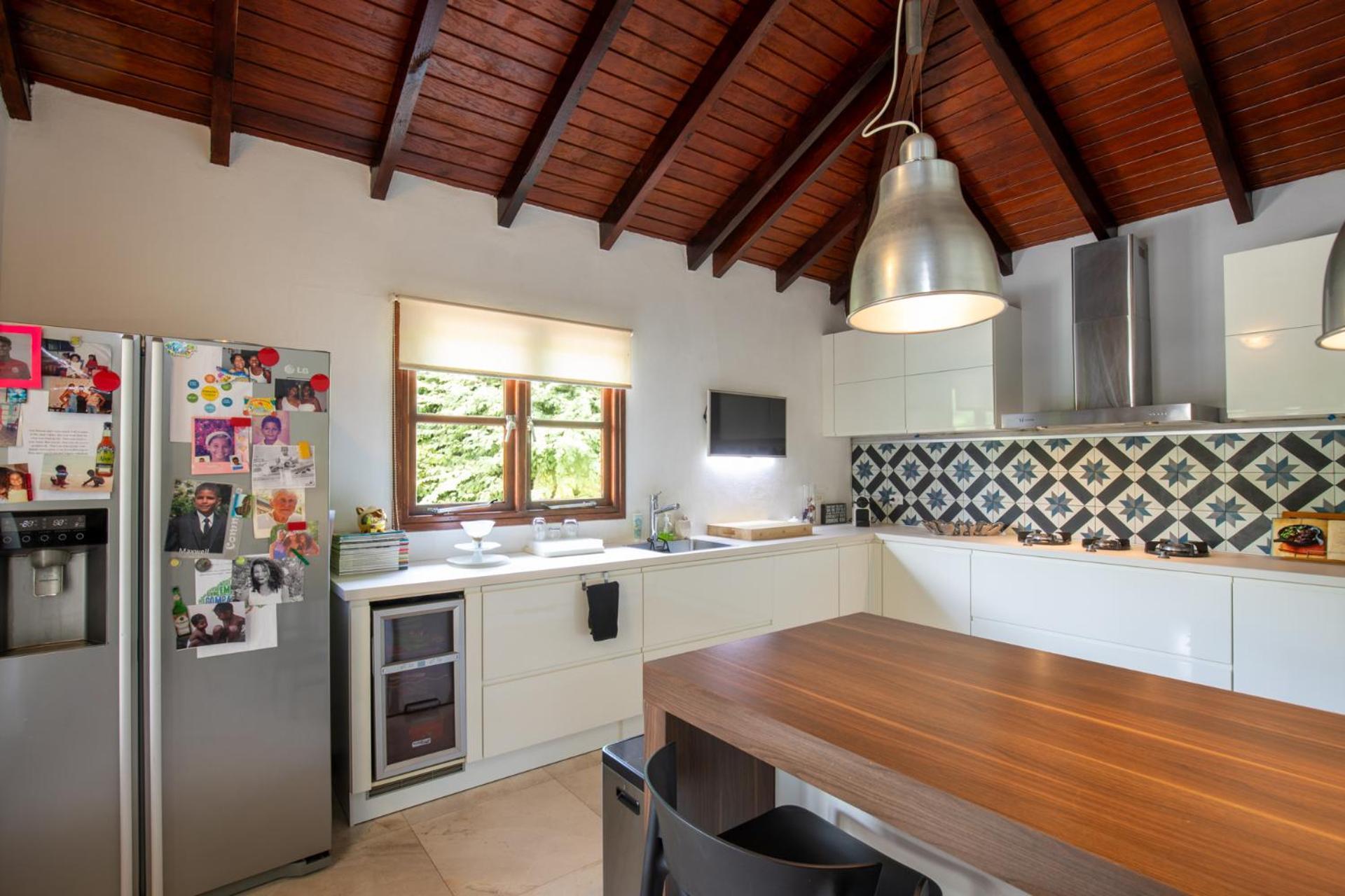 פאראדרה Naima Luxury Home, Cottage & Apartment Rentals מראה חיצוני תמונה