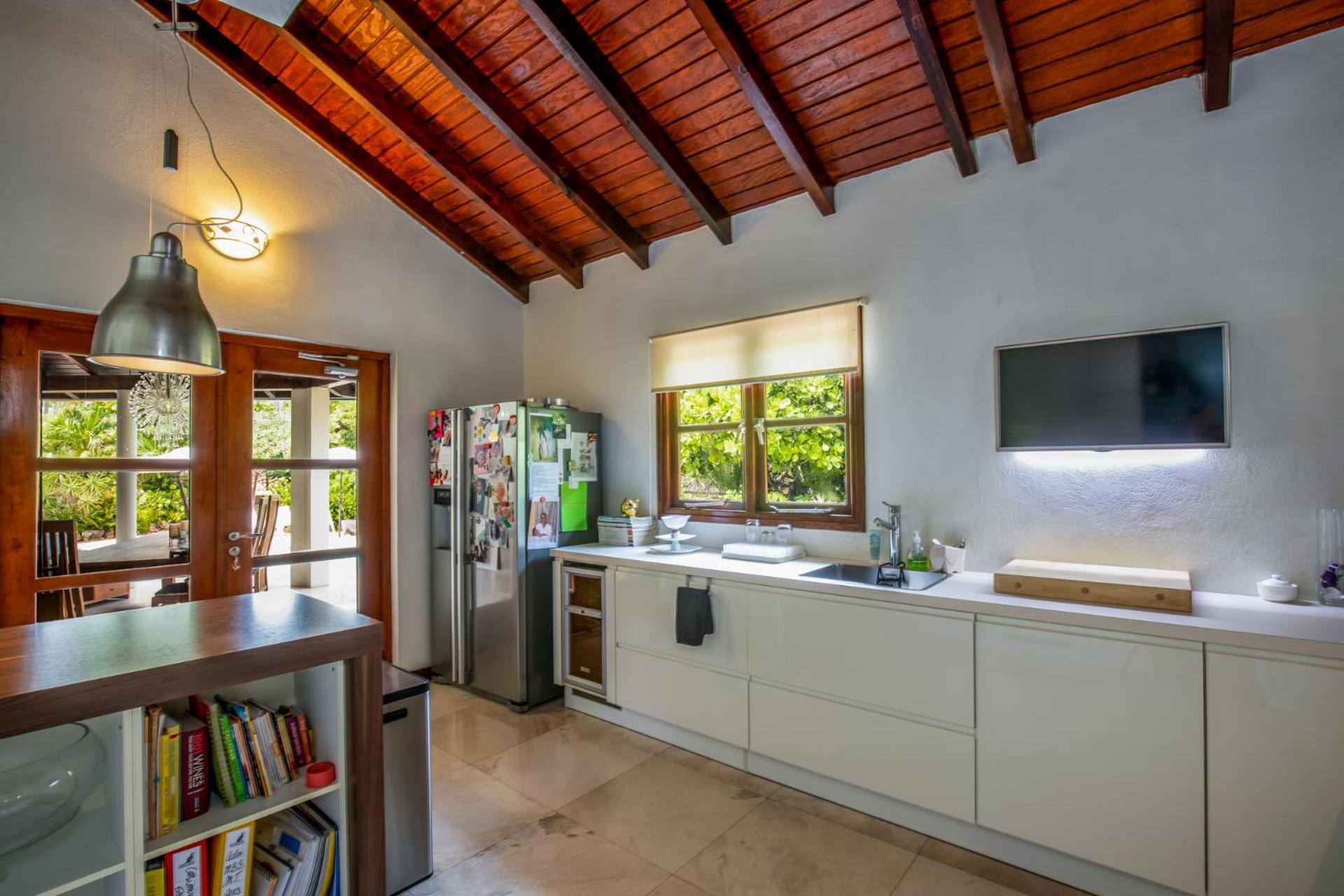 פאראדרה Naima Luxury Home, Cottage & Apartment Rentals מראה חיצוני תמונה