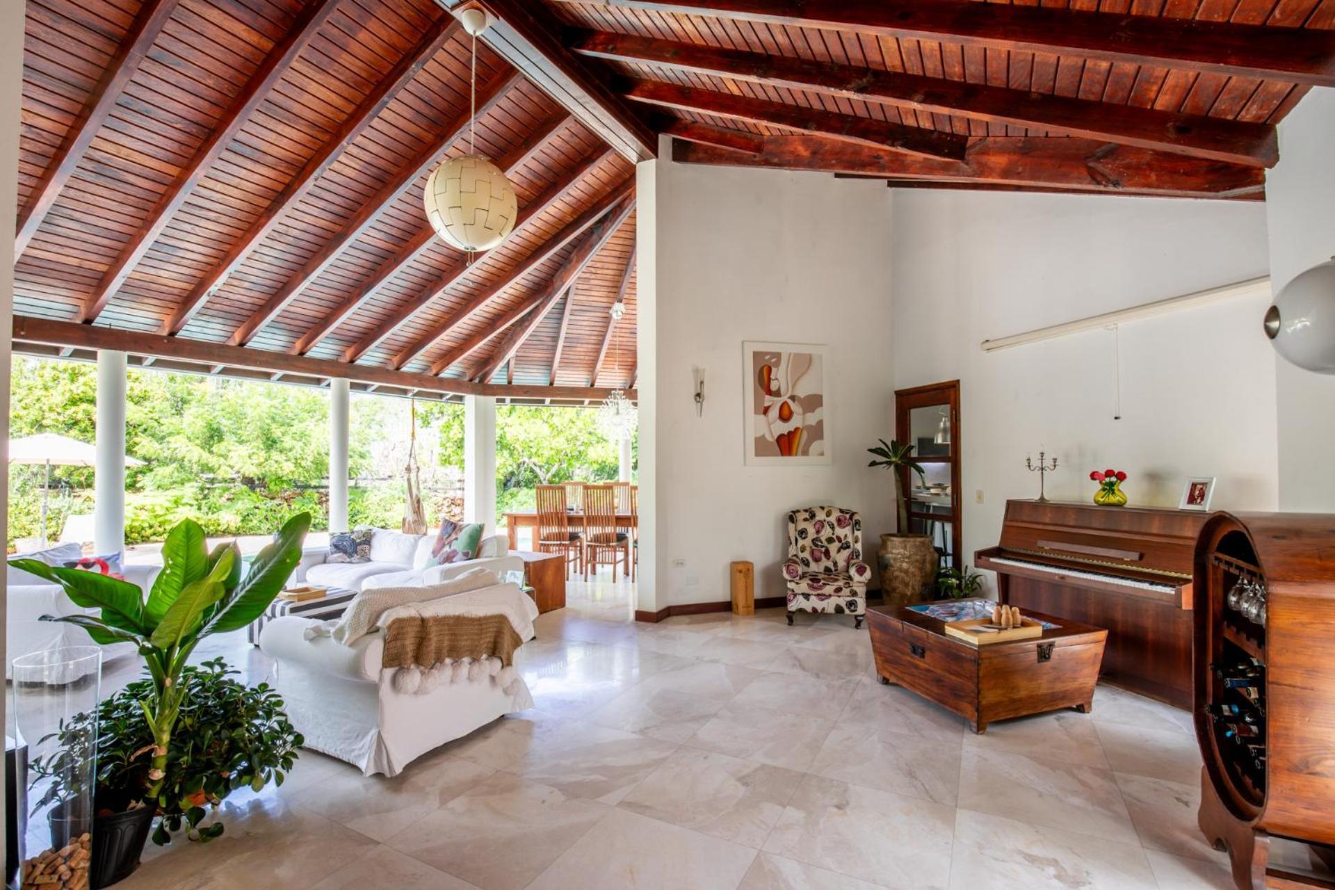 פאראדרה Naima Luxury Home, Cottage & Apartment Rentals מראה חיצוני תמונה