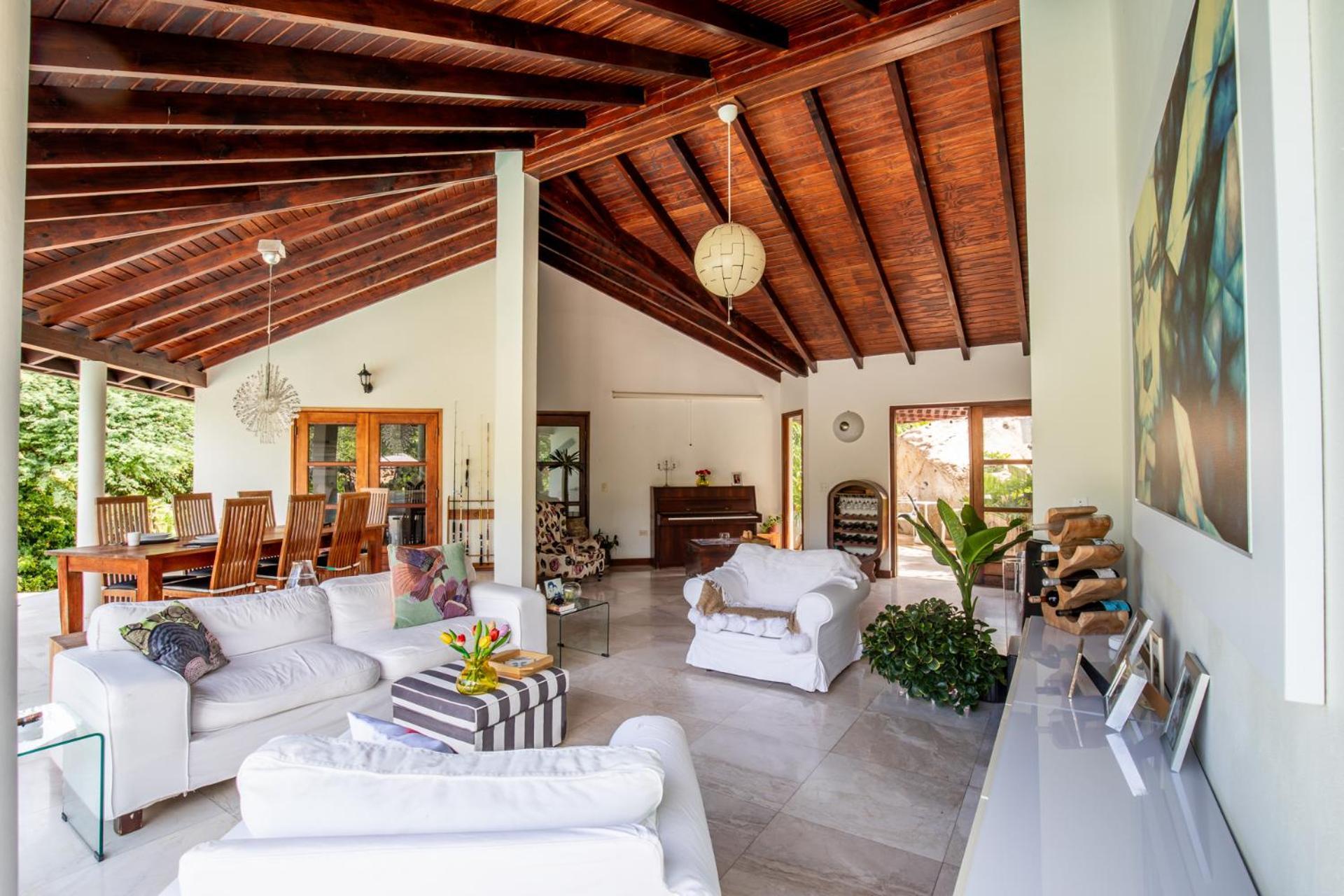 פאראדרה Naima Luxury Home, Cottage & Apartment Rentals מראה חיצוני תמונה